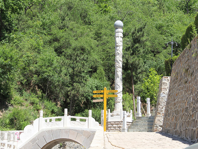九公山陵园实地图片对比