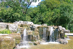 九公山陵园位置环境解析：交通便利生态优美