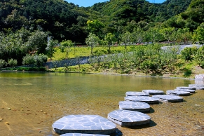 北京九公山陵园合法吗？最新价格及资质解析